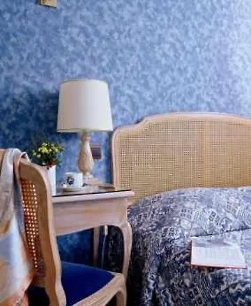 Hotel Baudelaire Opéra Parigi