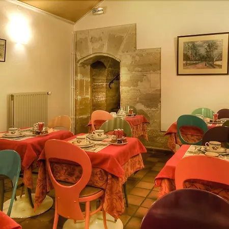 Baudelaire Opera 3* Paris