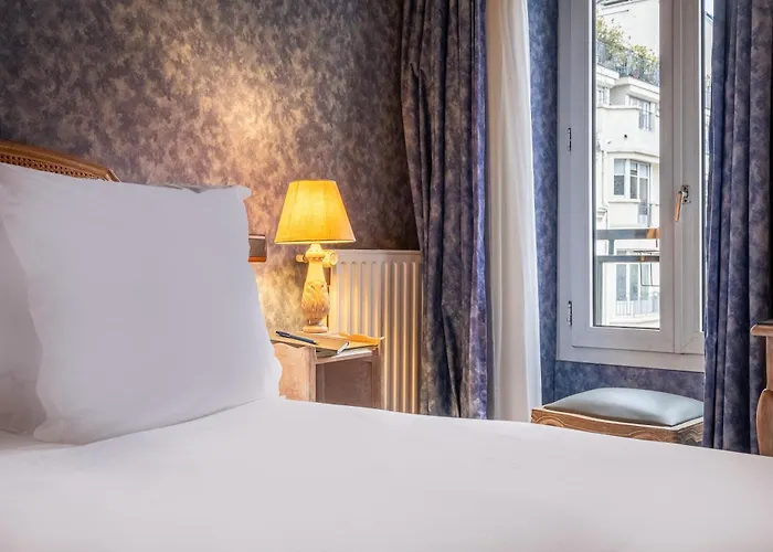 Baudelaire Opéra 3*